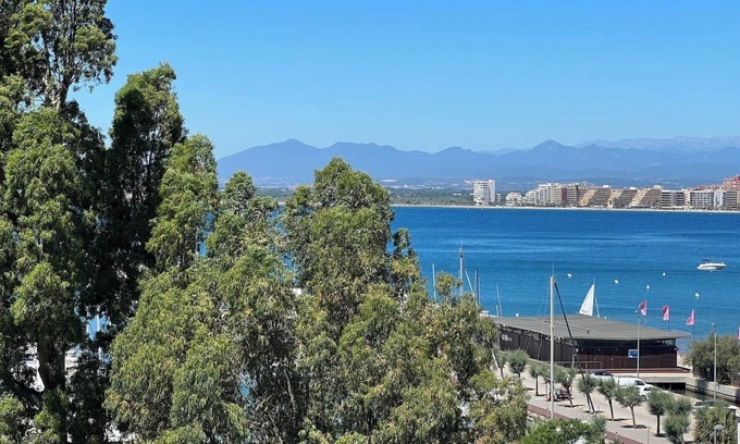 Roses Town Center Apartment | Nice duplex in Roses sea view AV-31