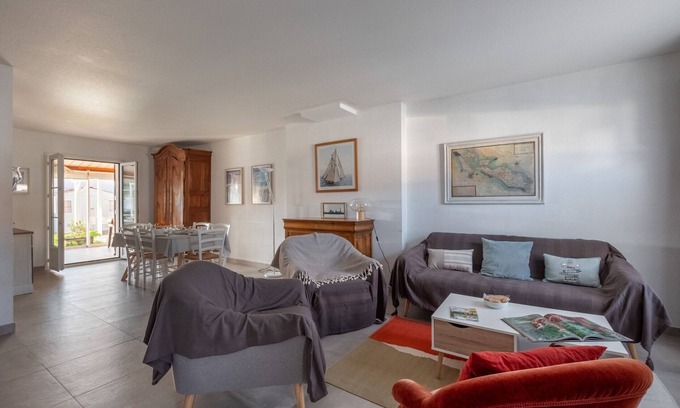 Saint-Clement-des-Baleines Ski Chalet | Nice family house for 6 , St Clément des Baleines