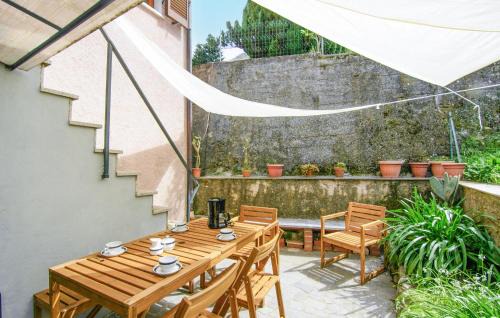 Seravezza House | Nice Home In Azzano With Wifi
