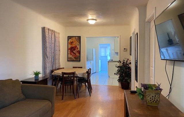 Burbank House | Nice Home in Burbank