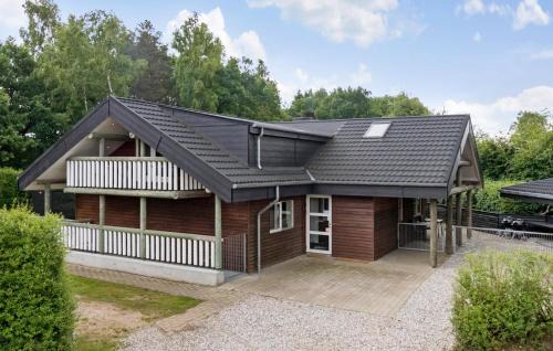 Farvang House | Nice Home In Fårvang With Sauna