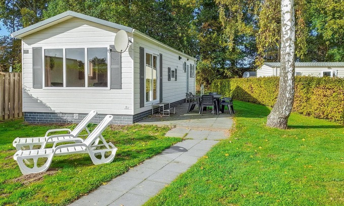 Heinkenszand House | Nice home in Heinkenszand with WiFi