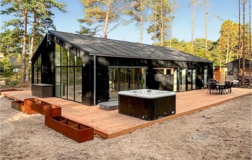 Bedegaard House | Nice Home In Nexø With Sauna