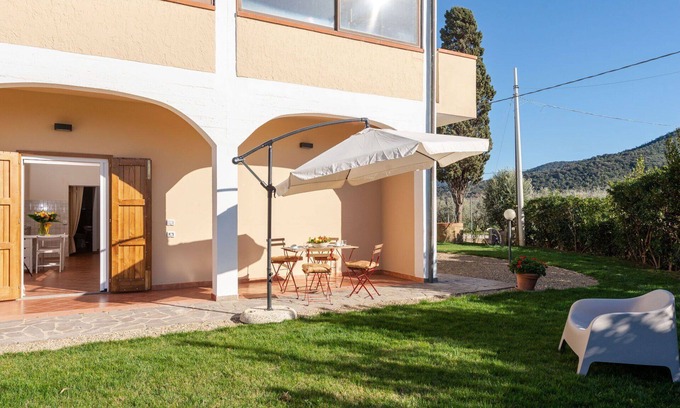 Castiglione della Pescaia Apartment | Nice apartment for 6 guests with A/C, WIFI, TV, terrace and pets allowed