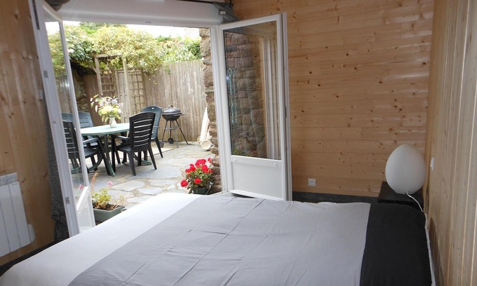 Paimpol House | Nice small stone house, quiet, close to hiking trails, shops