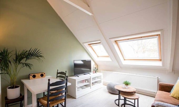 Nes Apartment | Nice studio for 2 people in the centre of Nes and the beach is 1.5 km away.