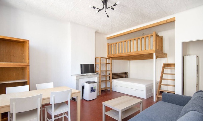 Saint-Lambert Apartment | Nice Studio Near The Beach Of The Catalans!