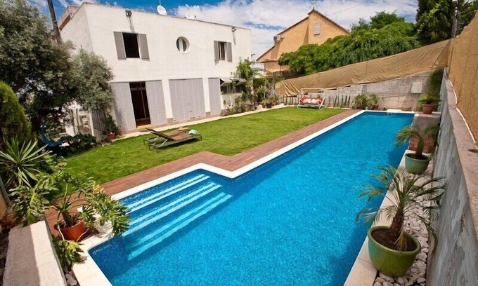 Triana Apartment | Nice studio with pool (16 * 3m salt water/no chlorine), Wifi and garden