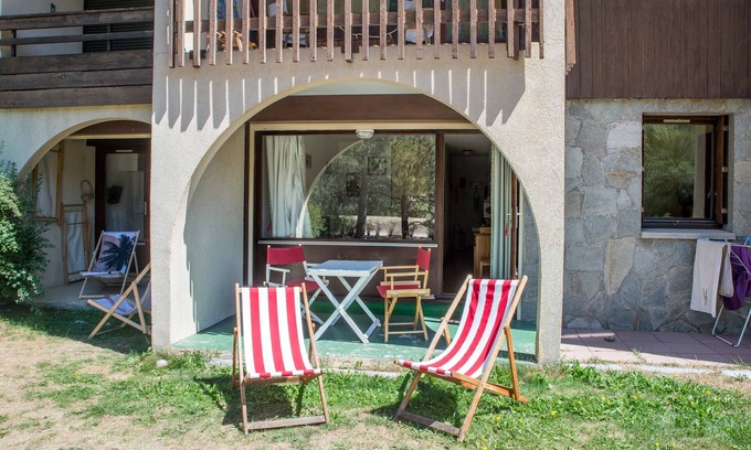 La Salle-les-Alpes Apartment | Nice T3 apartment with garden