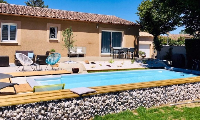 Vedene House | nice villa with pool near d avignon