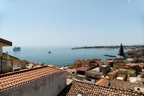 Giardini Naxos Bed & Breakfast | Nick & Santo's Holiday Homes B&B
