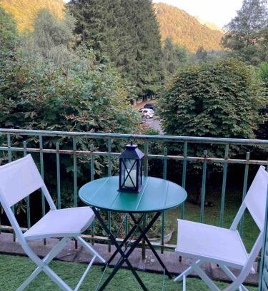Mont-Dore Apartment | Nid douillet avec balcon et vue montagne Mt Dore
