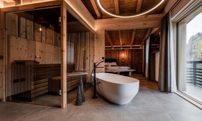 Male Apartment | Nidaris - Luxury Private Spa Suites