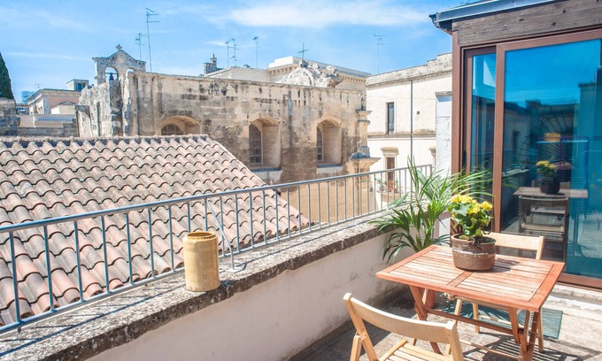 Lecce Historic Center House | Nina Suite, delightful apartment in the heart of Lecce.