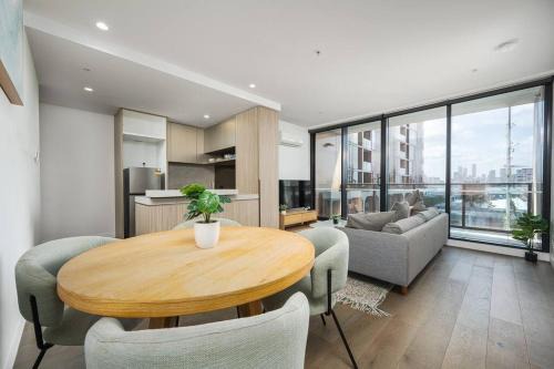 Port Melbourne Apartment | Nine Elm - Port Melbourne 403