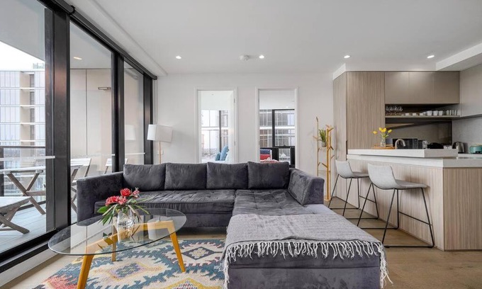 Port Melbourne Apartment | Nine Elm Port Melbourne 702