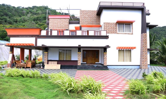 Anaikatti Hotel | NIRVANA HOLISTIC LIVING