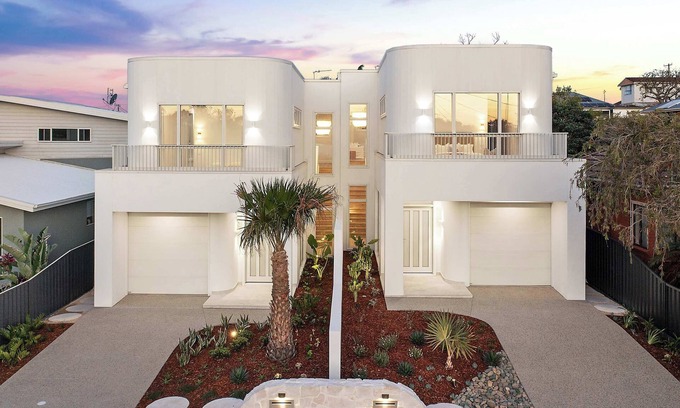 Long Jetty House | Nirvana -Mineral Swimming Pool, close to Beaches
