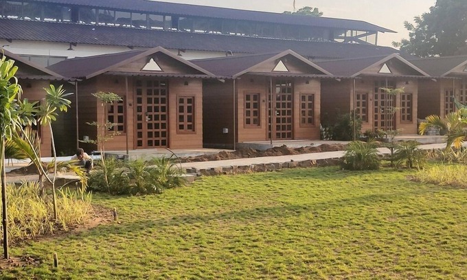 Rajpipla Hotel | Nirvana Resort and Restaurant