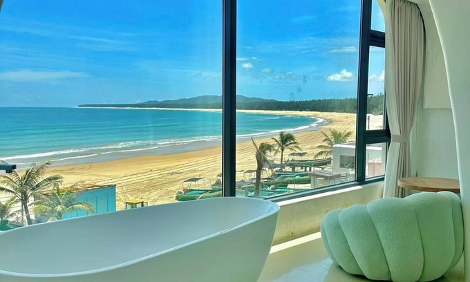 Wanning Hotel | Nirvana Seaview Homestay