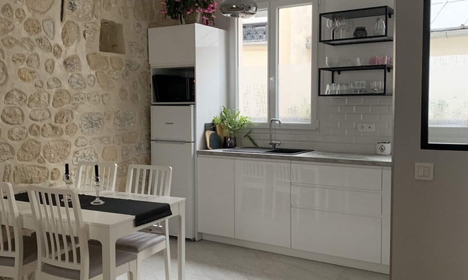 Saint-Gervais Apartment | nMarais Magic - Calm & bright - Rue des Rosiers Paris 4th