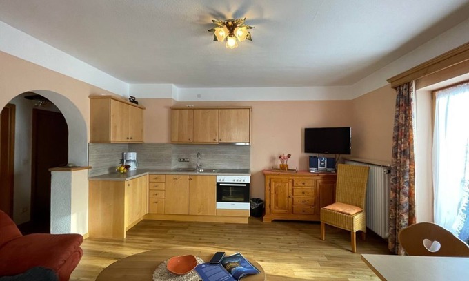 Wallgau Apartment | No. 1 "Karwendelblick" apartment, 1 bedroom, shower, WC - "Beim Henser", vacation apartment