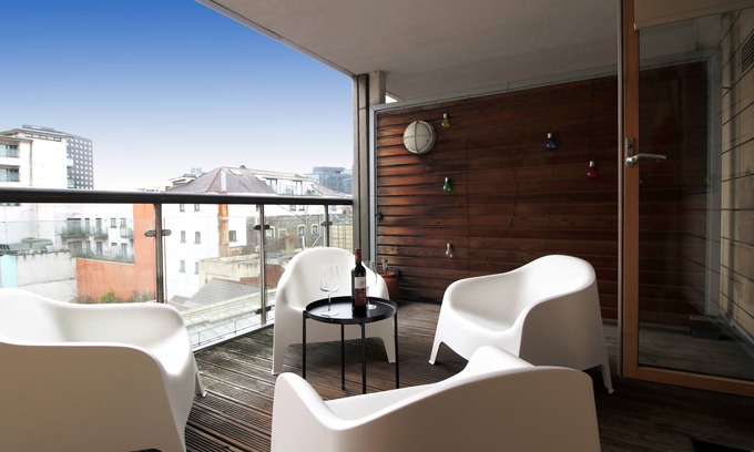 Cardiff City Centre Apartment | No. 1 Under the Clock by SSW - Cardiff City Centre