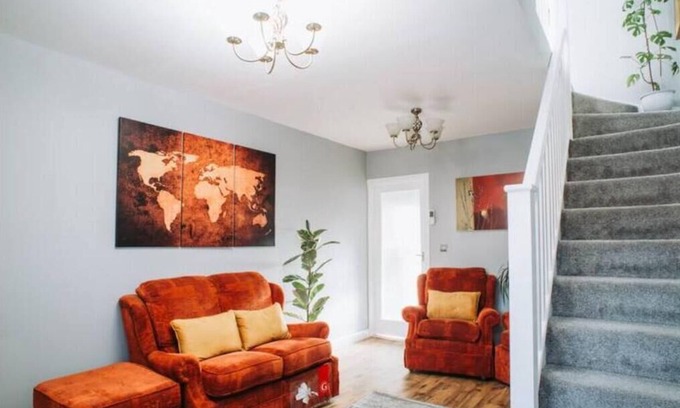 Bristol House | No.10 Bristol 2 bedroom boutique house with private parking and private garden