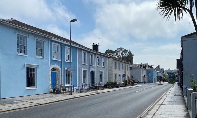 Truro House | No. 18 is a Grade II Georgian townhouse in Cornwall’s little city, Truro