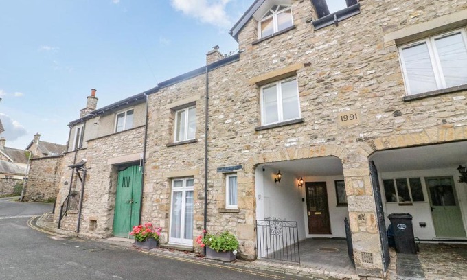 Kirkby Lonsdale House | No 2 The Mews