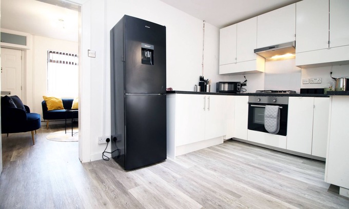 Glyncorrwg House | No. 9 Afan Valley House by SSW - FREE Parking