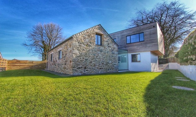 St. Cleer House | NO LONGER FOR RENT; PLEASE DO NOT BOOK. Luxurious barn