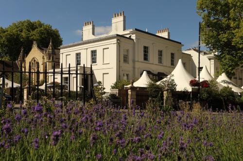 Cheltenham Hotel | No131 The Promenade