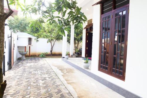Kamburugamuwa Villa | No2,Sunrise Villa