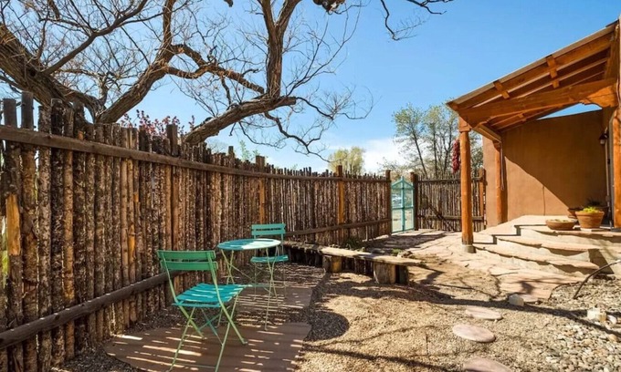 Nob Hill House | Nob Hill Home|Private Yards|Great for Groups