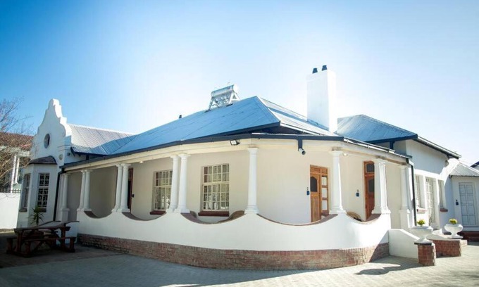 Bloemfontein Apartment | Nobis House Annex