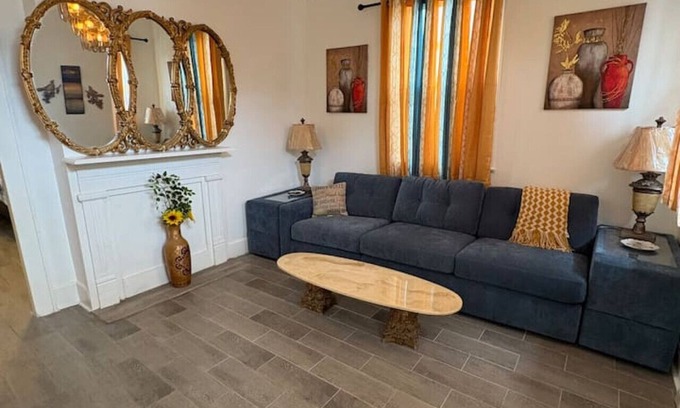 West Riverside House | NOLA Uptown Pearl - The Heartbeat of Uptown, The Soul of New Orleans