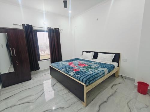 Mohangarh House | Non AC Room For Travelers Lucknow