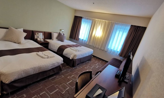 Minamisenba Hotel | Nonsmoking Deluxe Twin Room only vs | Simpl/Osaka Ōsaka
