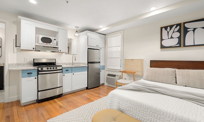 Newburyport Apartment | Nordic Suite at Hygge House