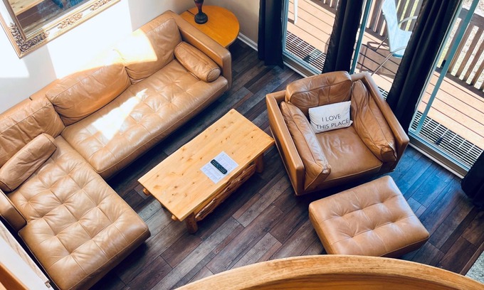 Bartlett Hotel | Nordic Village | The Valley Loft – Renovated 2BR w/Fireplace