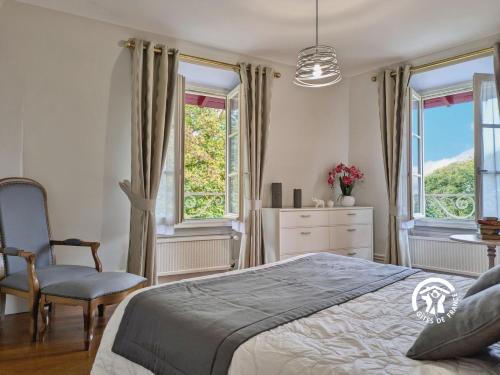 Lassay-les-Chateaux House | NORMANDIE