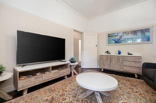North Beach House | North Beach Cottage By Swan Bnb Management