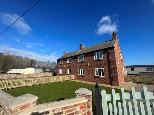 Bridlington House | North Cottage 2