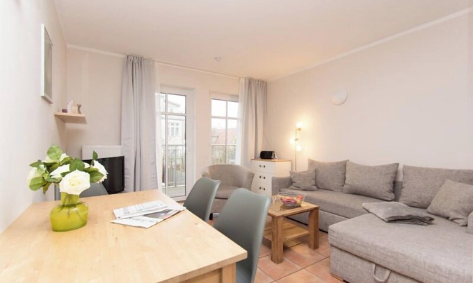 Warnemuende Apartment | North Wind - studio on electricity, nice apartment, quiet location, 2 - 4 pers.