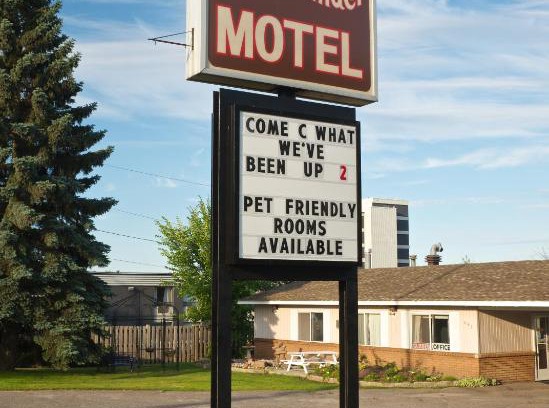 Algoma District Hotel | Northlander Motel