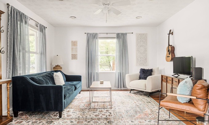 Indianapolis House | Northside Cottage - Perfect Indy Location