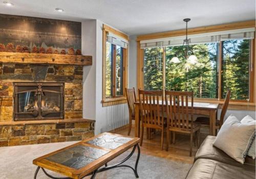 Truckee Apartment | Northstar Ski Trails Condo Walk to Village 3 Year-Round Hot Tubs in Rec. Center