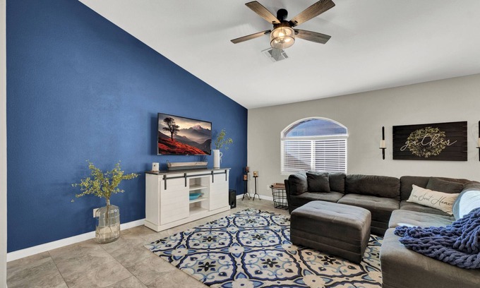 Tule Springs House | Northwest Cozy 1-story home