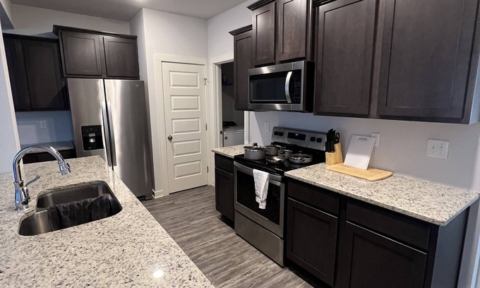 Normal House | Northwest Huntsville 4 Bedroom House with Parking